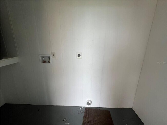 Building Photo - 2533 Myrtle Ave