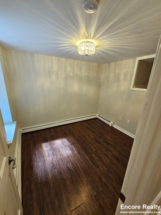 Building Photo - 153 Salem St