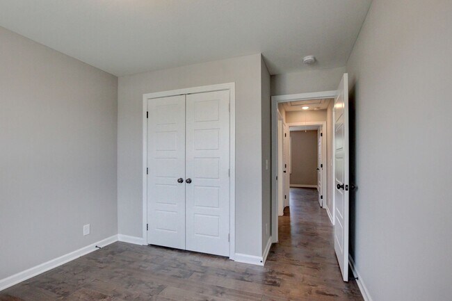 Building Photo - 1092 Barnhill Rd