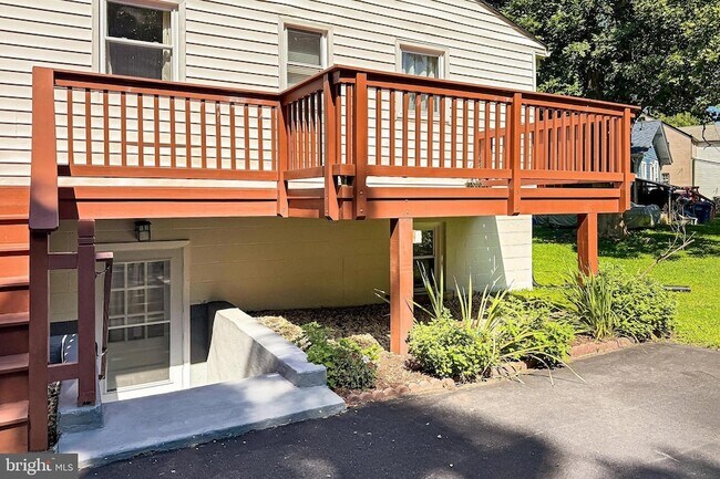 Building Photo - 2843 Annandale Rd