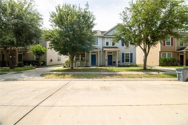 Building Photo - 16787 Mammoth Springs Dr