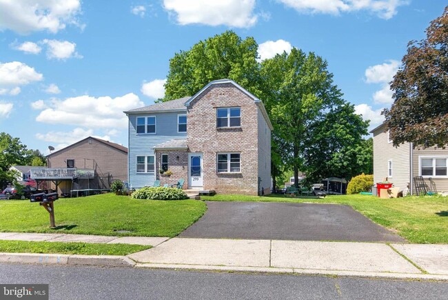 Building Photo - 299 Florence Dr