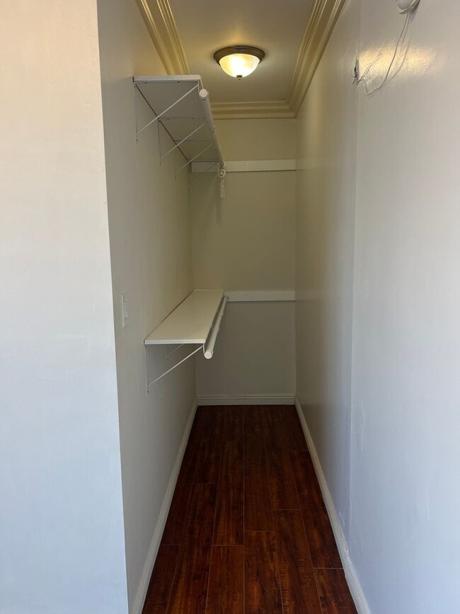 Building Photo - 1248 S Manhattan Pl