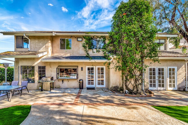 Building Photo - 30428 Penrod Dr