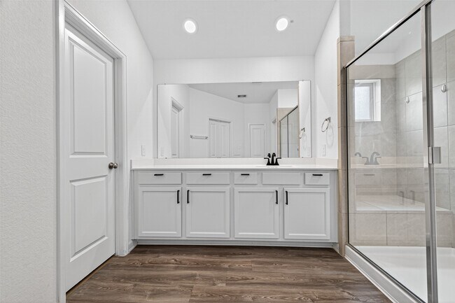 Building Photo - 5415 Tourmaline Wy