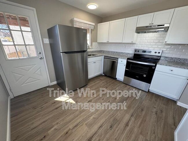 Building Photo - 5122 Ville Maria Ln