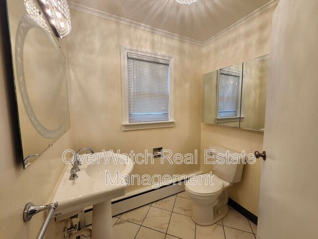 Building Photo - 7727 Jewel Lake Rd