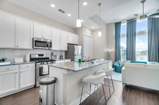 Building Photo - 703 Strawberry Pines Ct