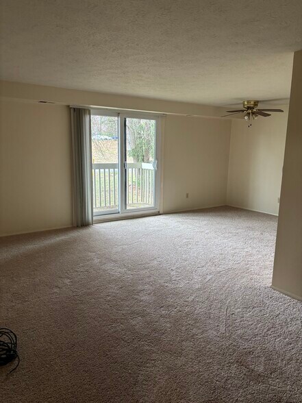 Building Photo - 27619 Evergreen Run