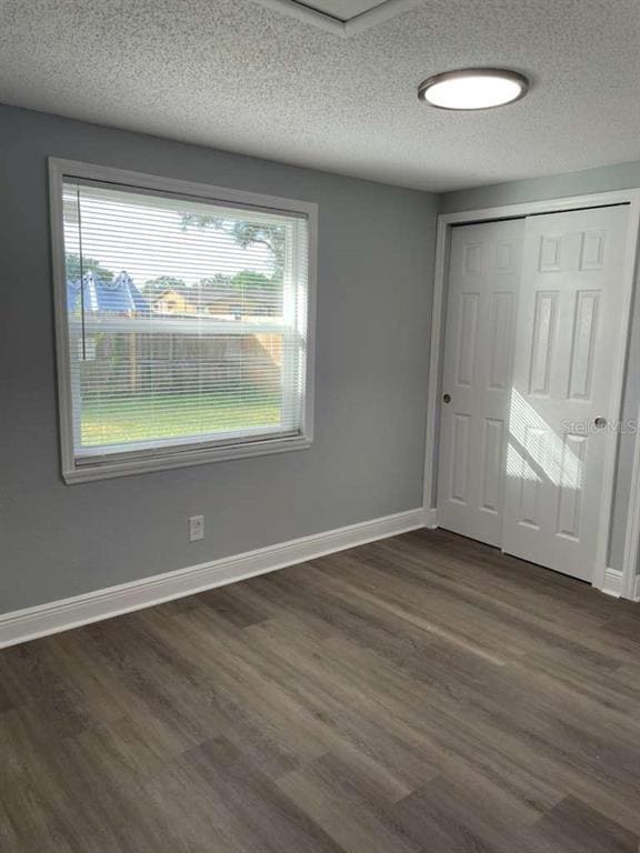 Building Photo - 10106 Royal Acres Ct