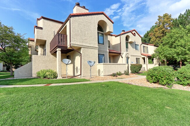 Building Photo - 5125 W 73rd Ave