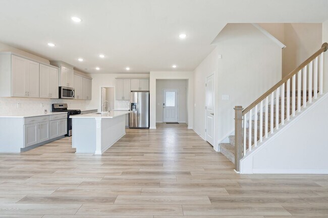 Building Photo - Convenient, Spacious and Move-in Ready 5 Bed/3 Bath Home in Mebane