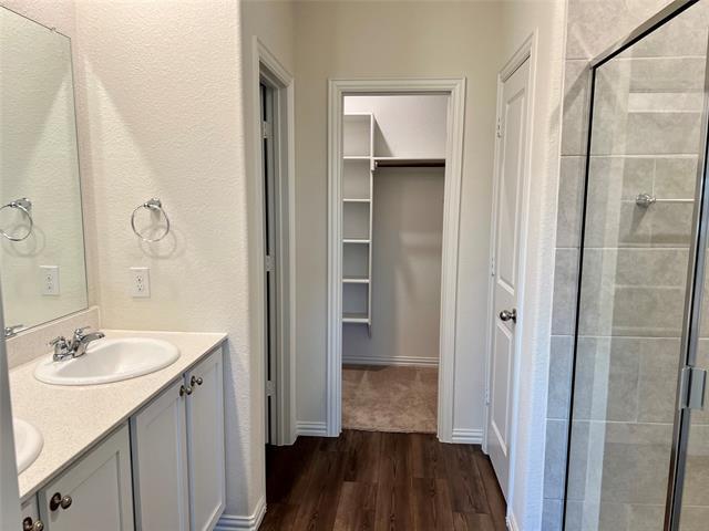 Building Photo - 5832 Rostherne Dr