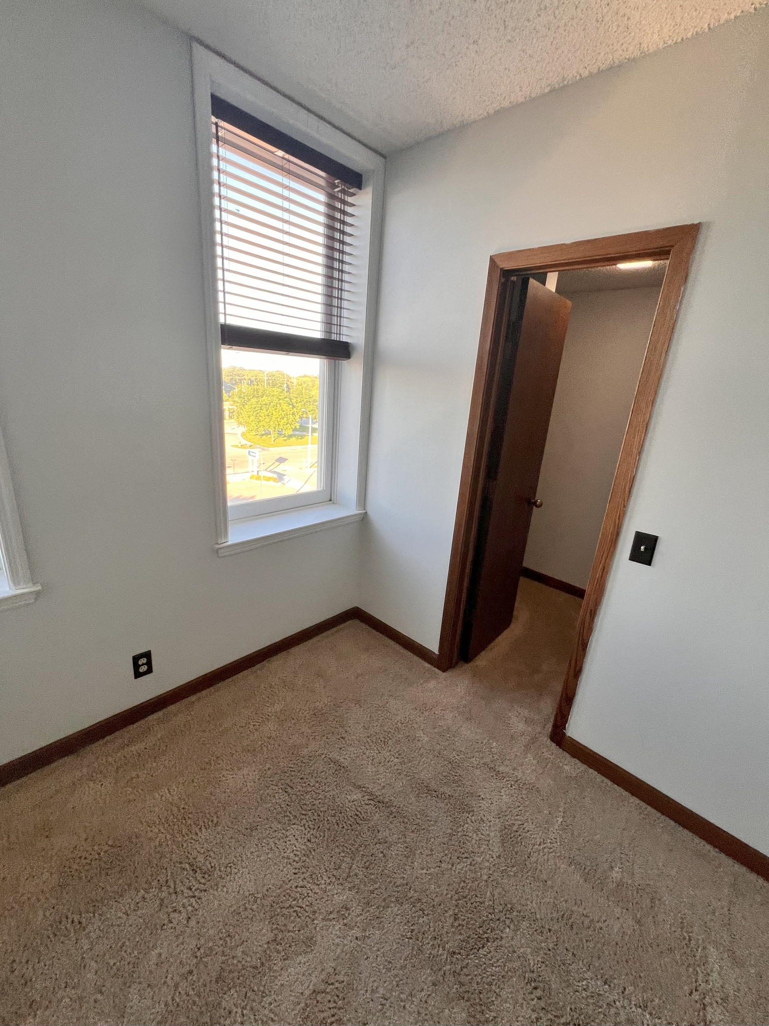 Building Photo - 123 N Locust St