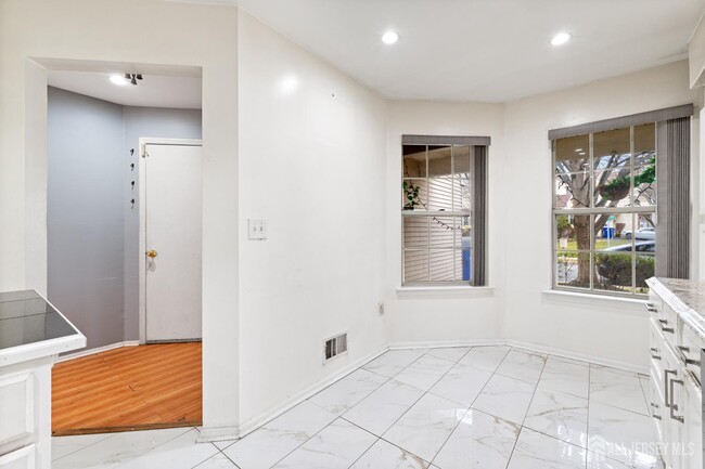 Building Photo - 155 Salem Rd