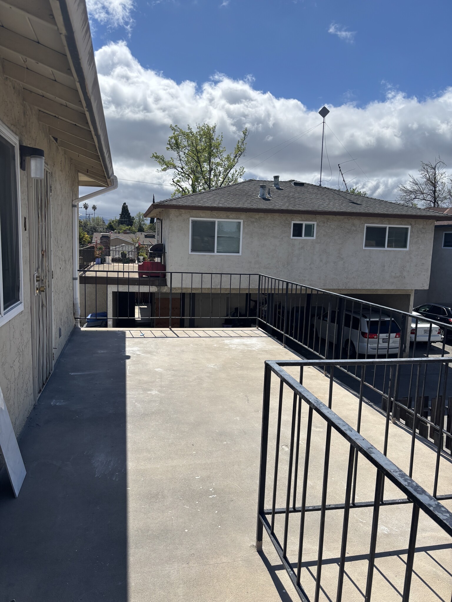 Building Photo - 643 Bolton Ct