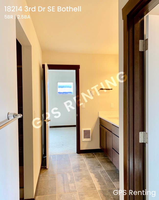 Building Photo - 18214 3rd Dr SE