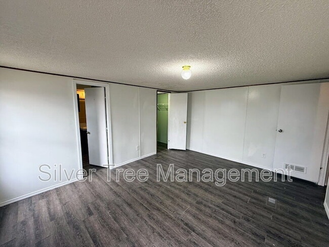 Building Photo - 236 Lark Meadow Dr