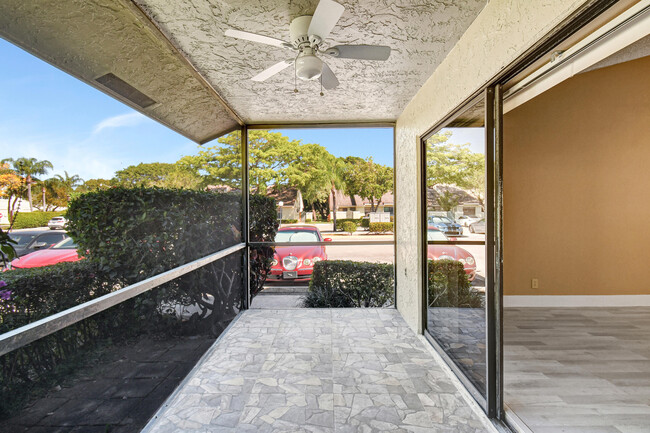 Building Photo - 492 Hardwood Pl