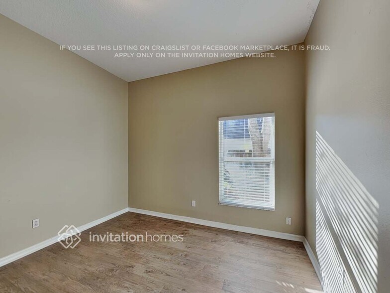 Building Photo - 1688 Sweetwater W Cir