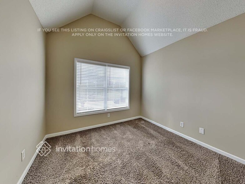 Building Photo - 5026 Yankee Doodle Dr