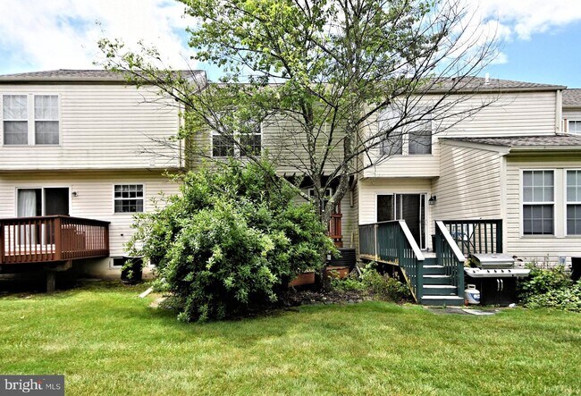 Building Photo - 3435 Westview Dr