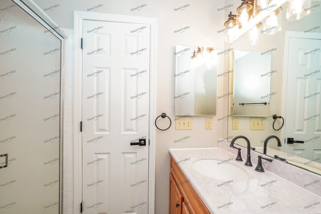 Building Photo - 1247 Wexford Green Blvd