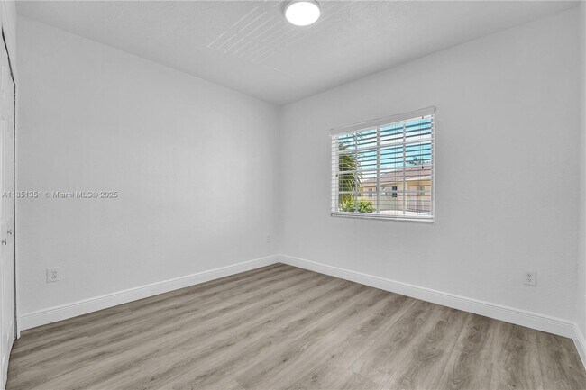 Building Photo - 7210 NW 174th Terrace