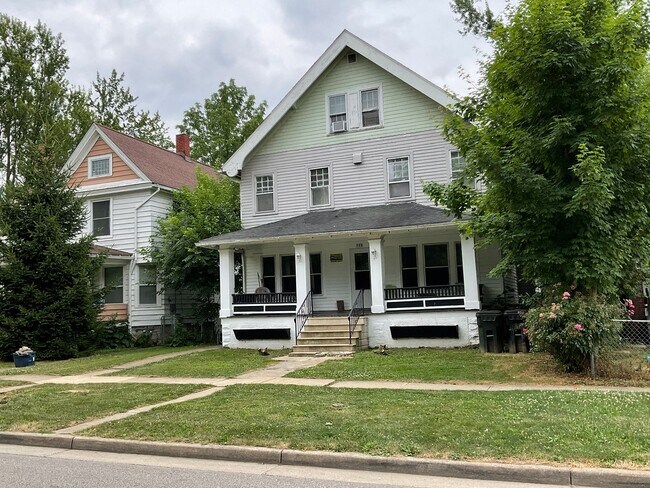 Primary Photo - 338 10th St