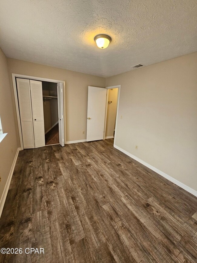 Building Photo - 6401 Lenawee St