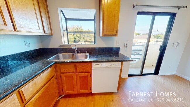 Building Photo - 2540 S Centinela Ave