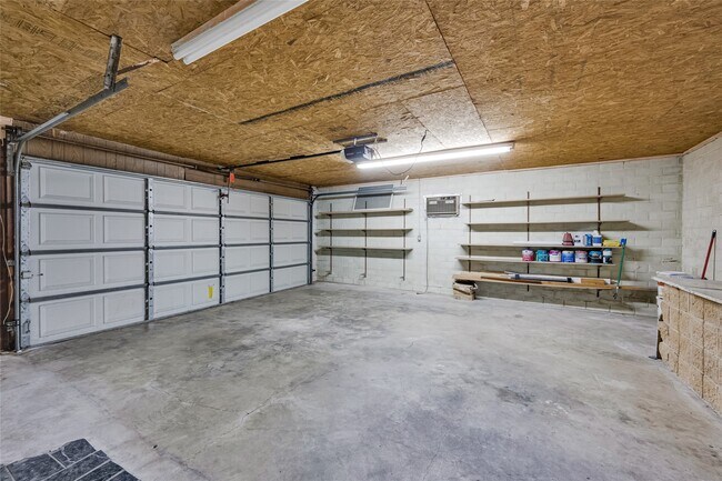 Building Photo - 501 Jerry St