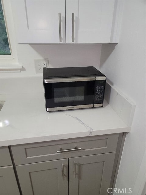 Building Photo - 6984 Center St