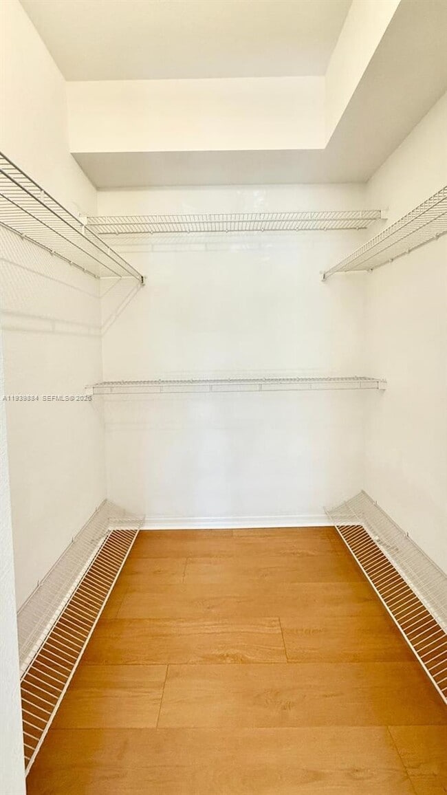 Building Photo - 2807 Veronia Dr