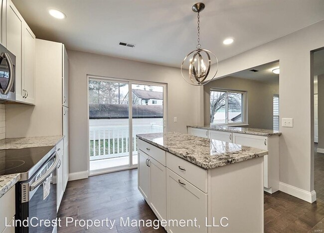 Building Photo - 1301 Glendale Gardens Dr