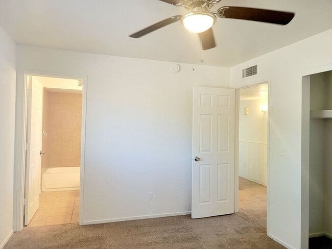Building Photo - 3702 S Avenida De Las Palmas
