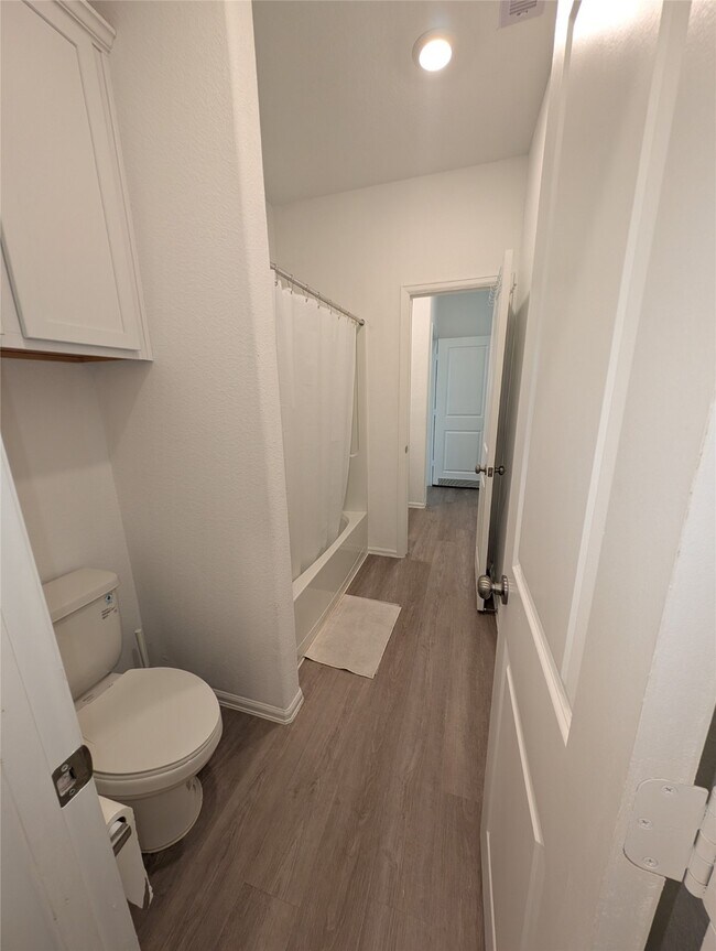 Building Photo - 9918 Highland Harvest Dr