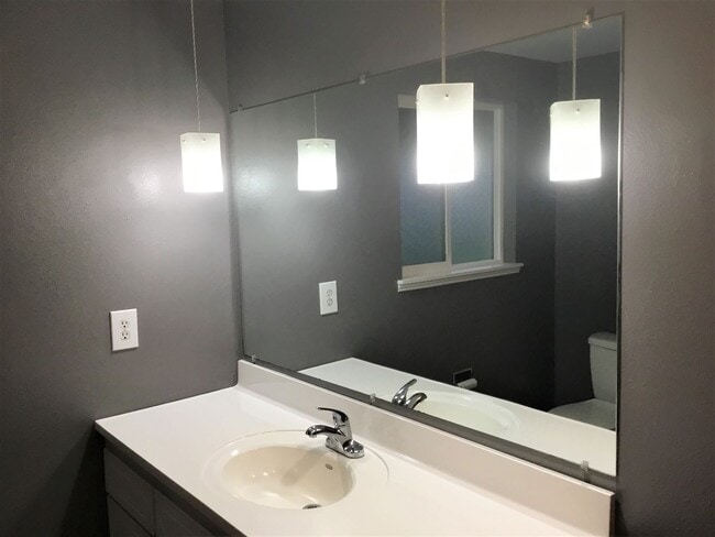 Building Photo - ONE LEVEL LIVING