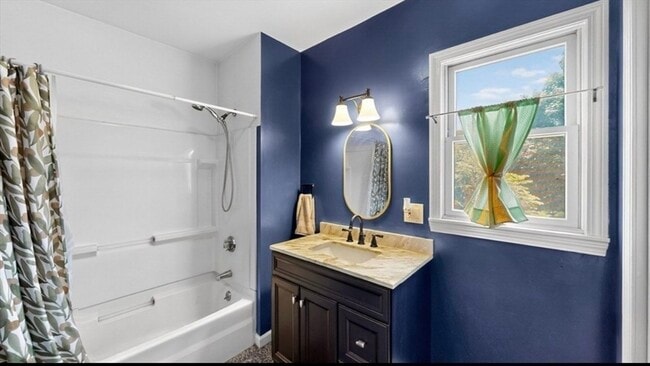 Building Photo - 1274 Washington St