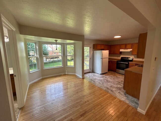 Building Photo - WESTWOOD- 3 Bed/ 2 full bath with 2 car garage