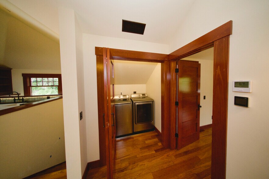 In-Unit Laundry - 246 Berkeley Way