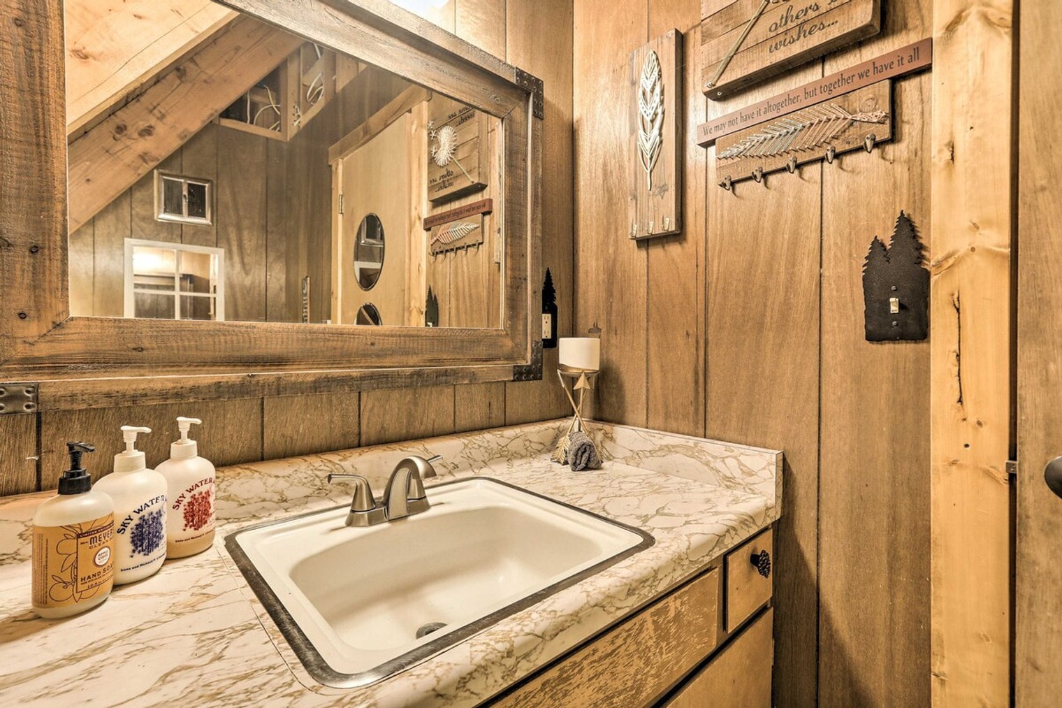 Building Photo - 1763 Narragansett Cir