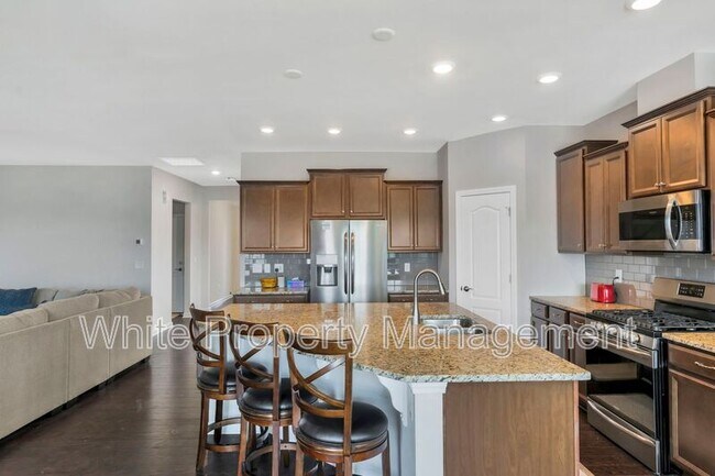 Building Photo - 15007 Arlington House Dr