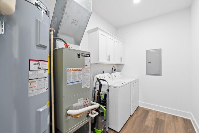 Building Photo - 45 Savage Dr