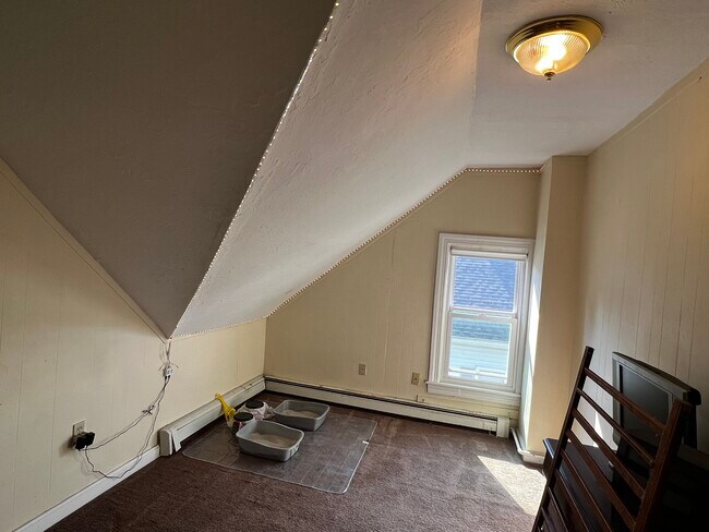 Building Photo - 44 N Pearl St