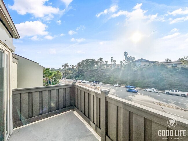Building Photo - Bright 2BR Condo with New Carpet, Private Balcony & Great Amenities in Clairemont Mesa! $500 off ...