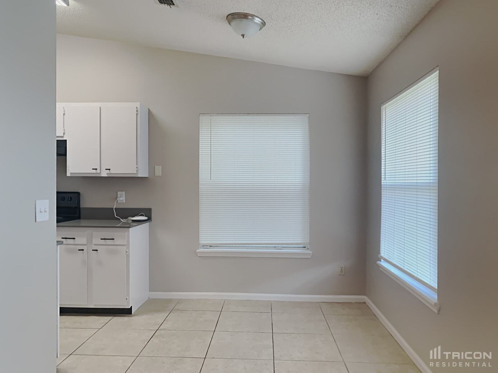 Building Photo - 8163 Teaticket Dr