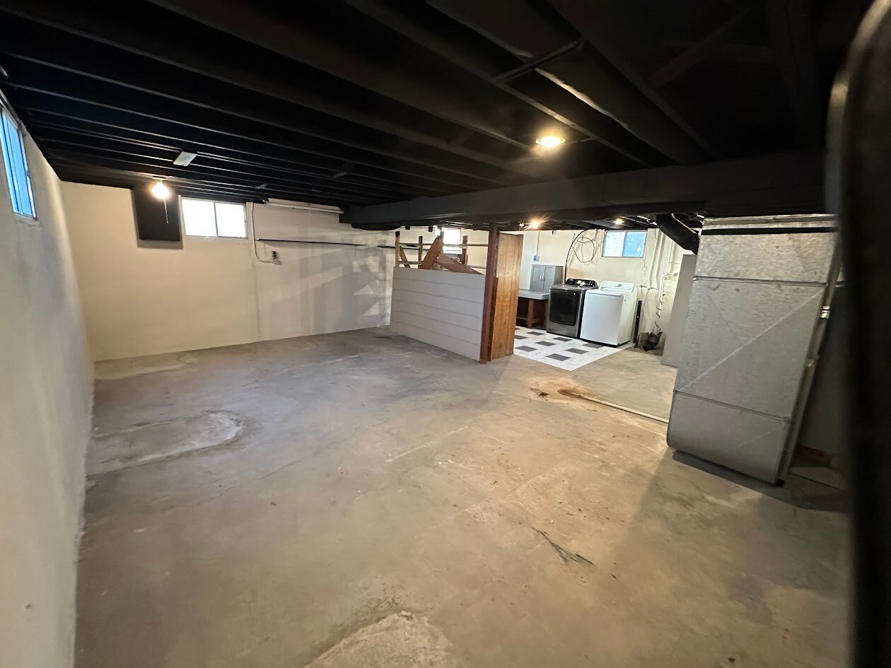 Building Photo - 103 Spring St