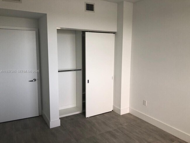 Building Photo - 16385 Biscayne Blvd