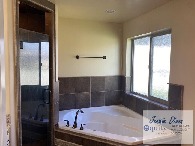 Building Photo - 2747 S 1475 W